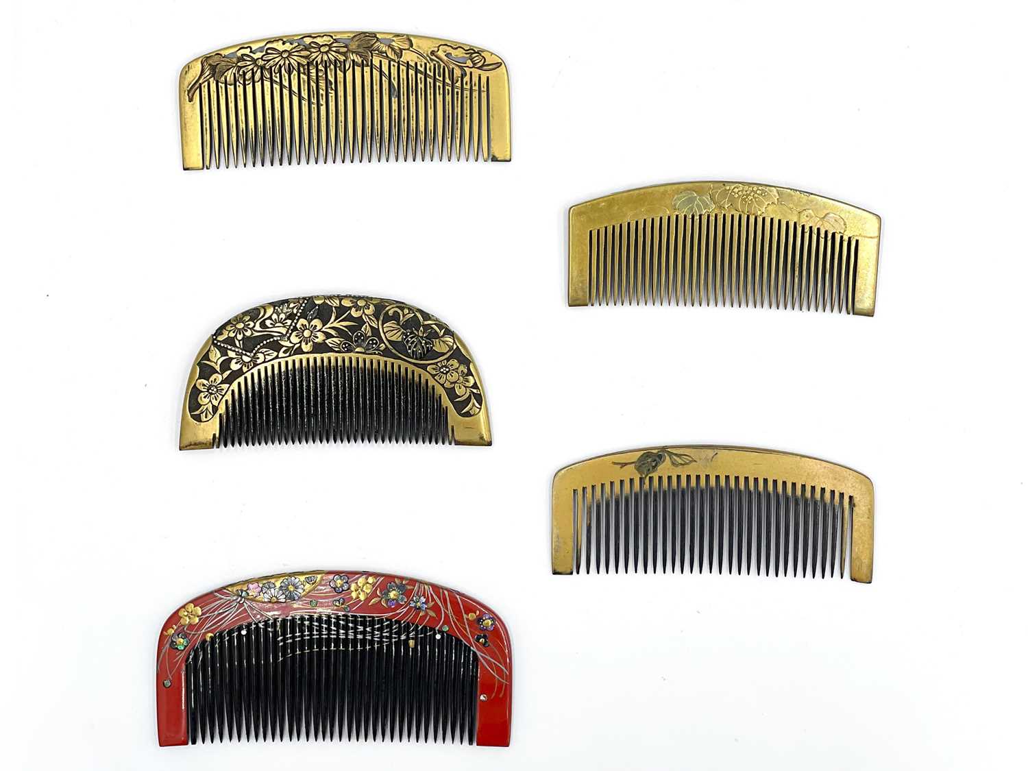 Five Japanese combs, Meiji period. - Image 2 of 2