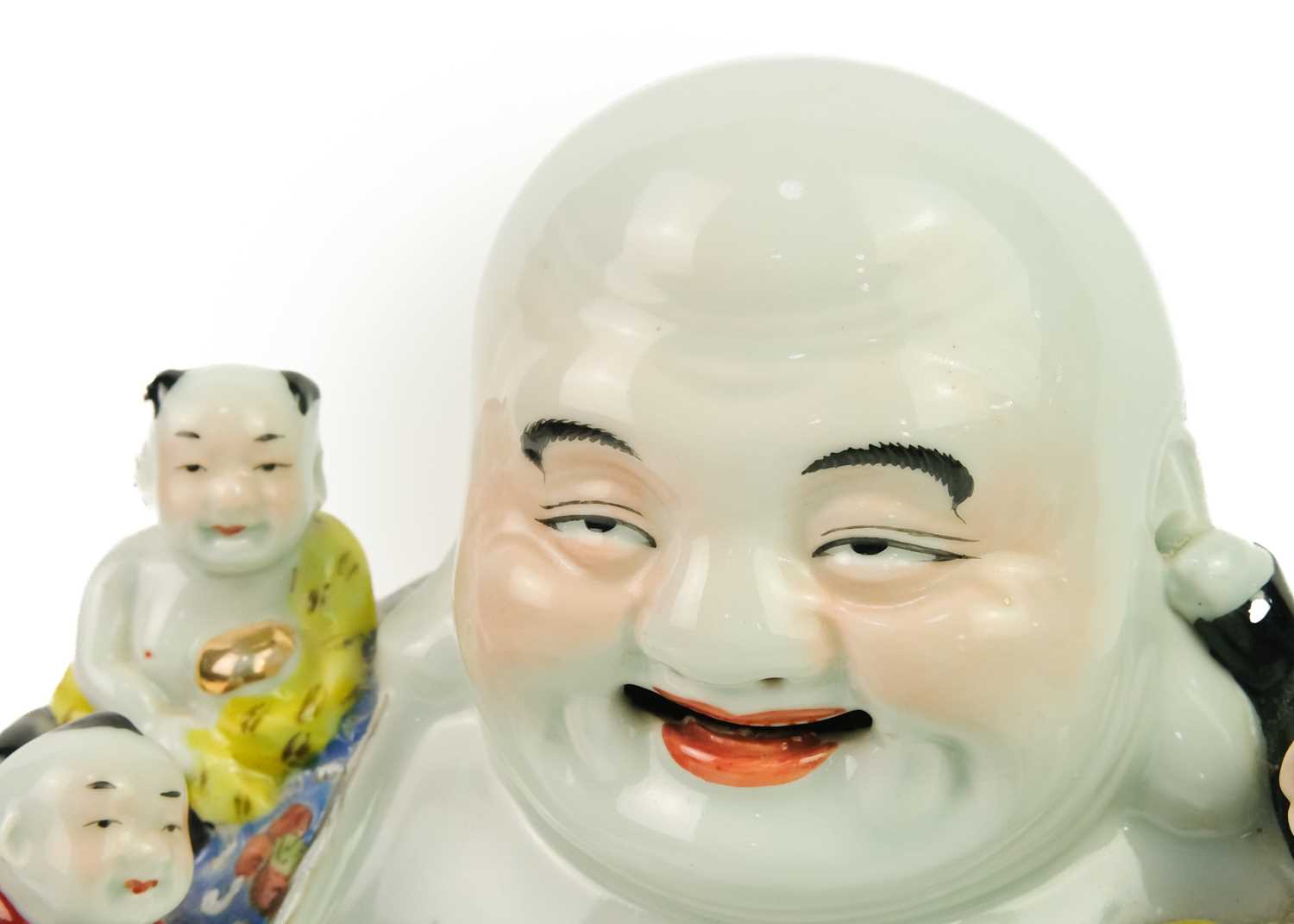 A large Chinese porcelain model of Buddha, 20th century. - Image 5 of 10