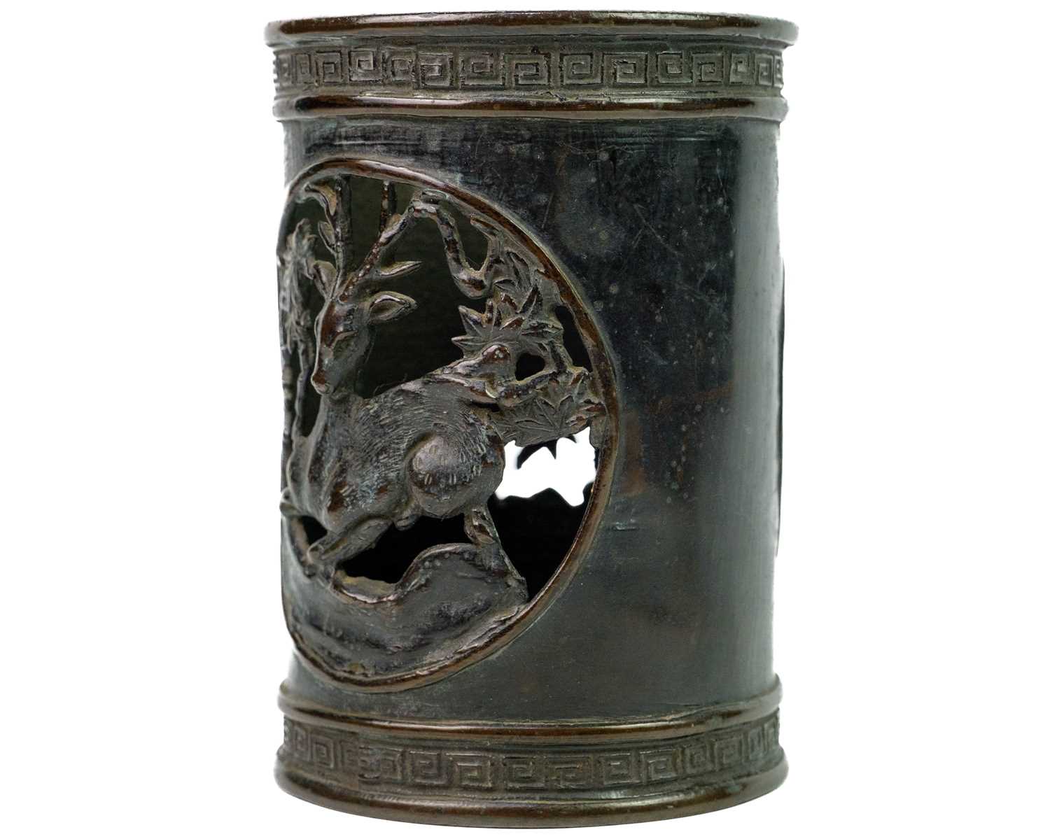 A Chinese bronze brush pot, bitong, Qing Dynasty. - Image 4 of 8