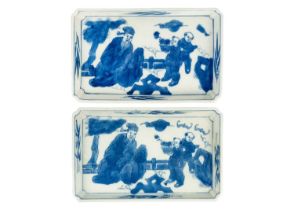 Two similar Chinese blue and white porcelain dishes, early 20th century.