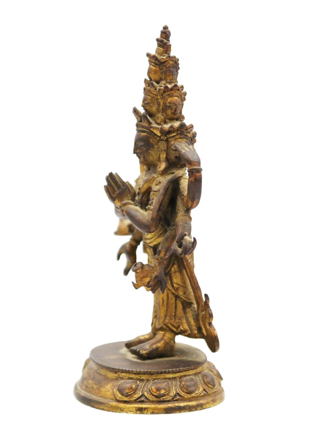 A Sino-Tibetan gilt bronze figure of Avalokitesvara, 18th/19th century. - Image 5 of 17