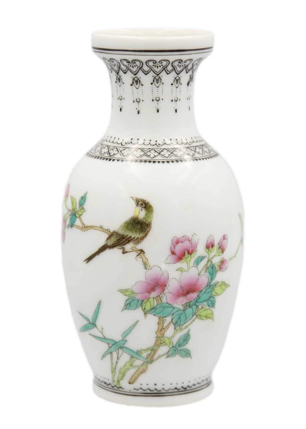 Two Chinese porcelain tankards, 18th century. - Image 2 of 16