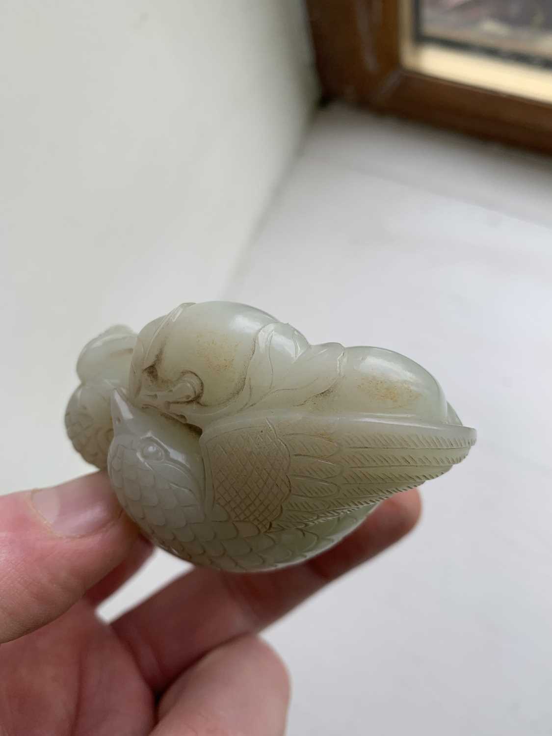 A Chinese carved celadon jade group of quail, Qing Dynasty, 18th/19th century. - Image 19 of 19