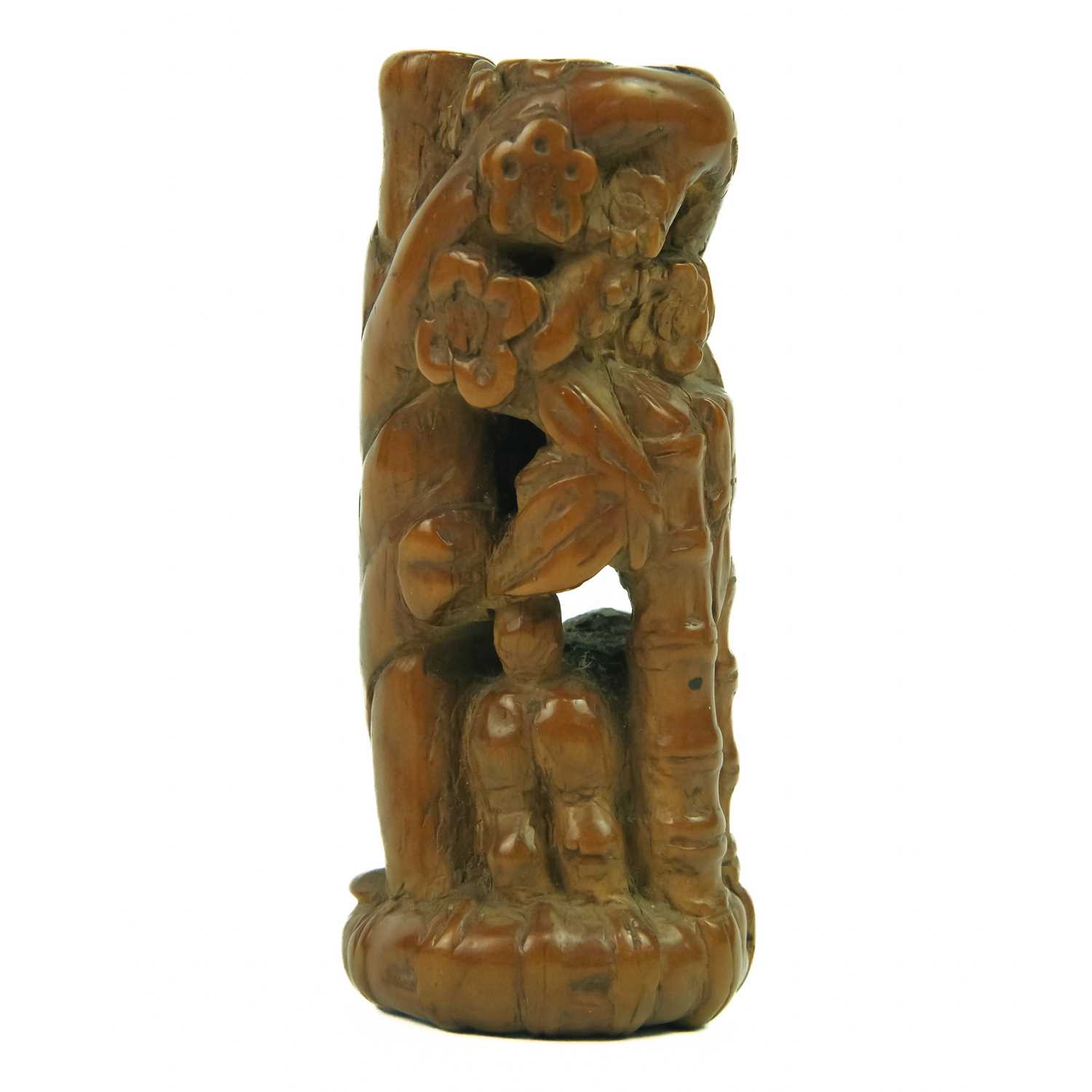 A Chinese carved wood brush holder, Qing Dynasty, 19th century. - Image 3 of 4