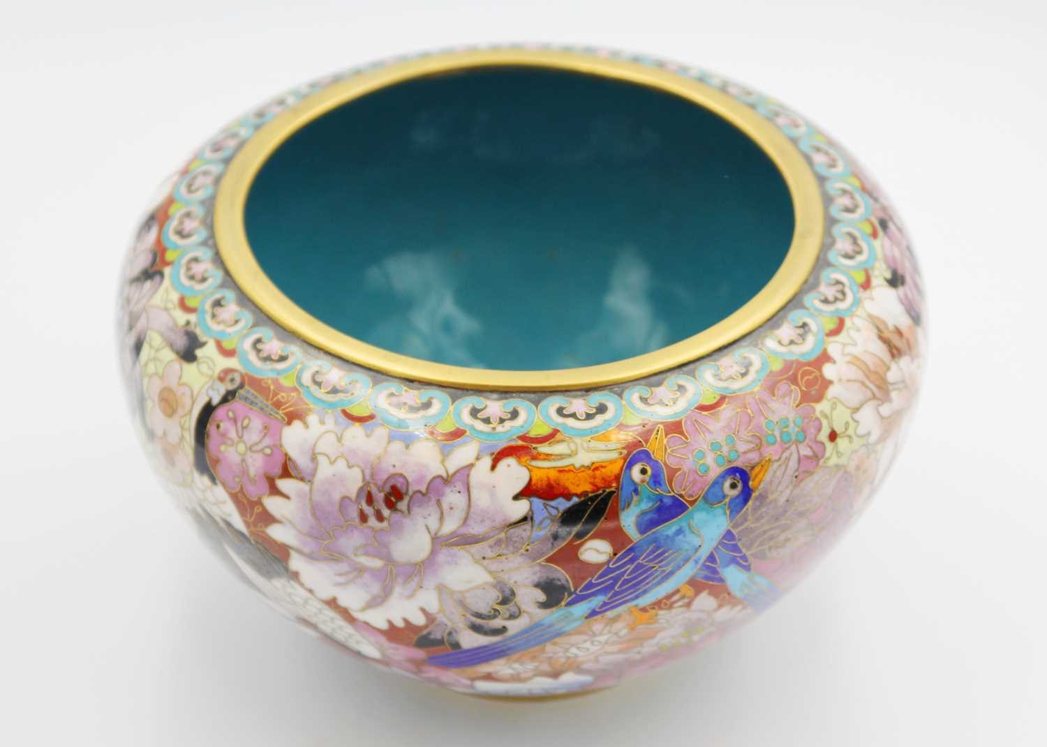 A Chinese cloisonne jardiniere, early 20th century; - Image 9 of 11