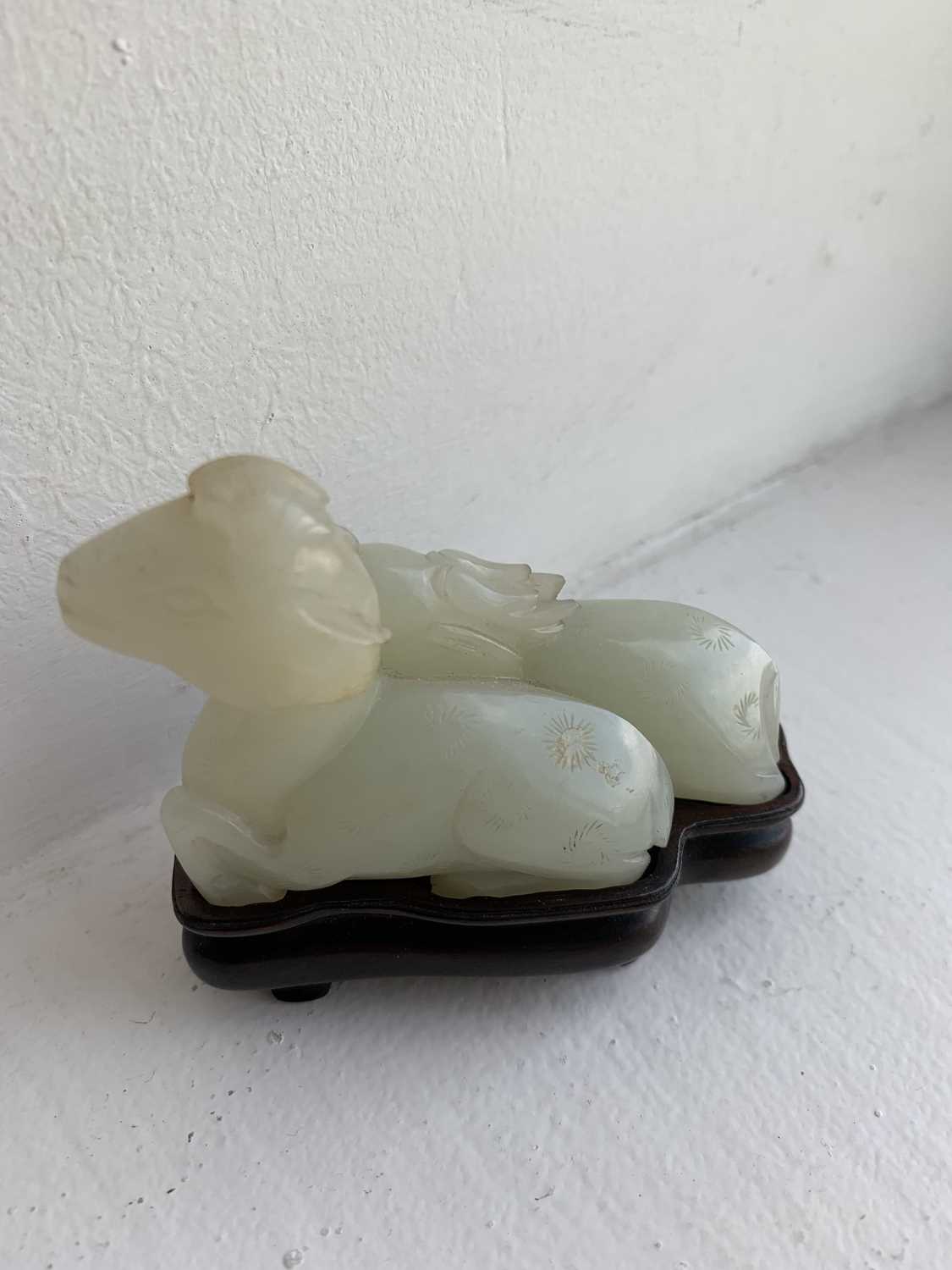 A Chinese carved celadon jade group of deers, Qing Dynasty, 19th century. - Image 6 of 22