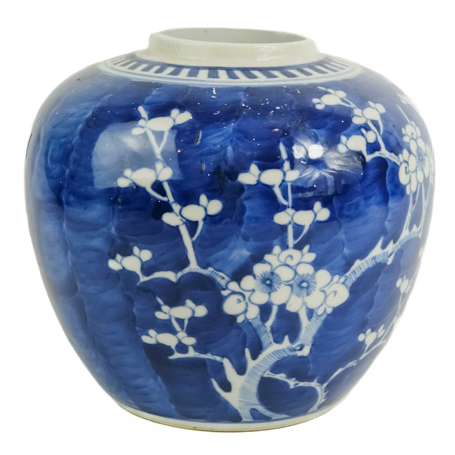 Two Chinese blue and white prunus blossom pattern ginger jars, late 19th century. - Image 3 of 10