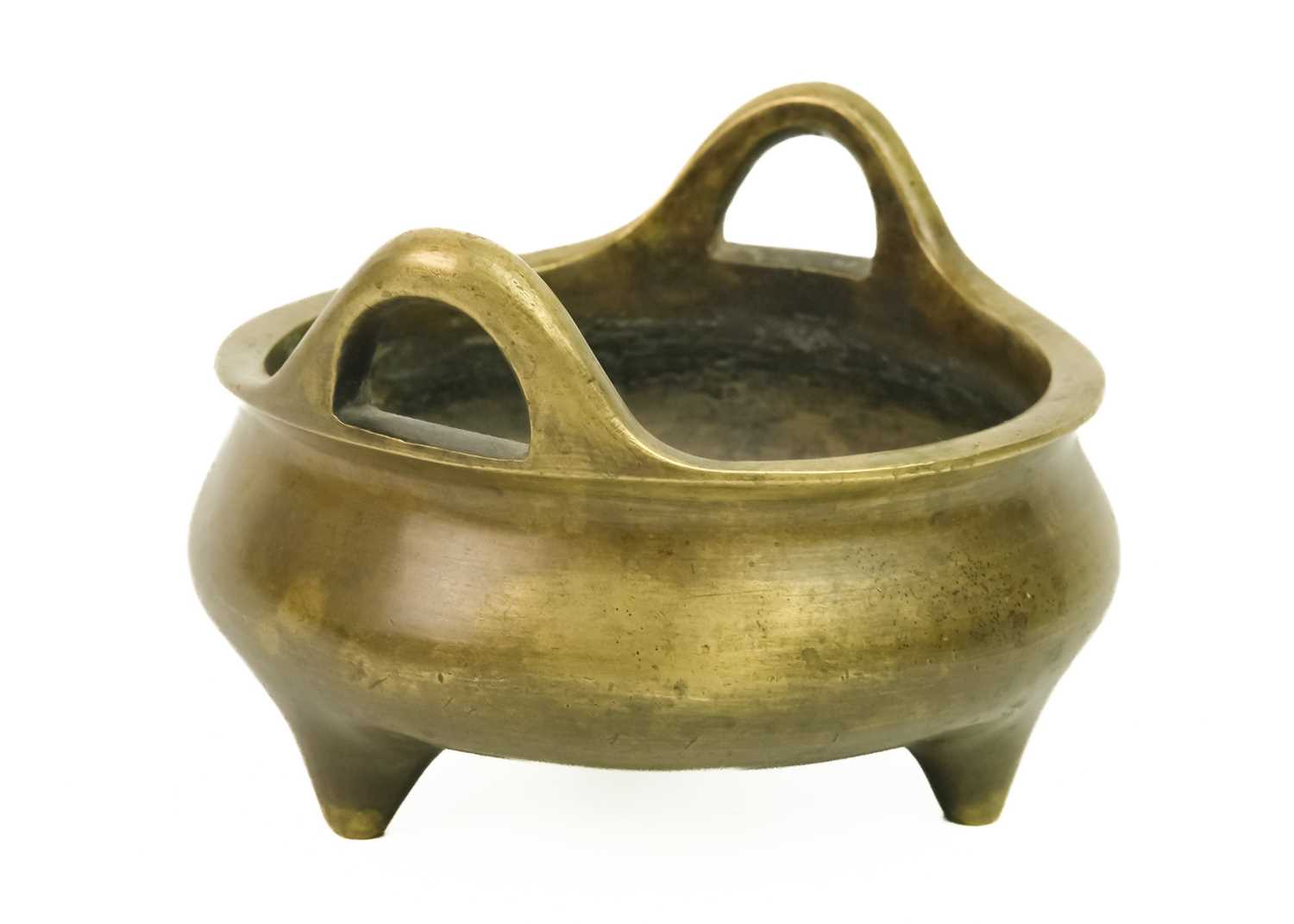 A Chinese bronze censer, Qing Dynasty, 19th century. - Image 3 of 5