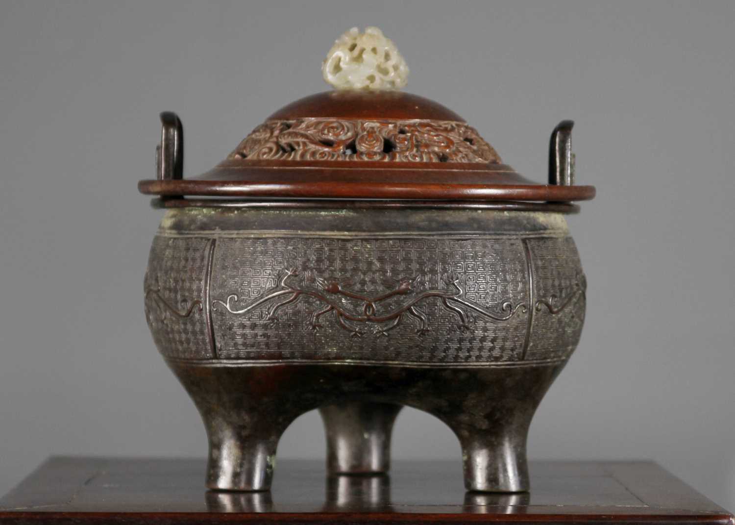 A Chinese bronze censer, late Ming Dynasty. - Image 6 of 39