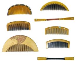 A large Japanese gold lacquered comb, Meiji period.