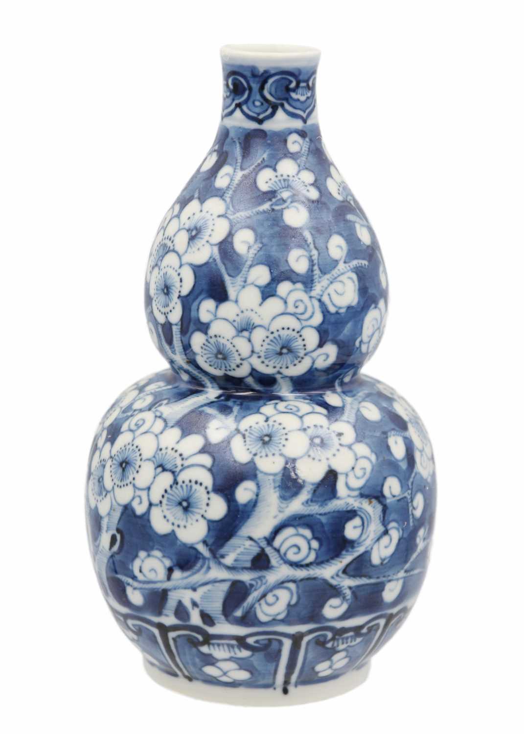 A Chinese porcelain prunus pattern double gourd vase, early 20th century. - Image 2 of 10