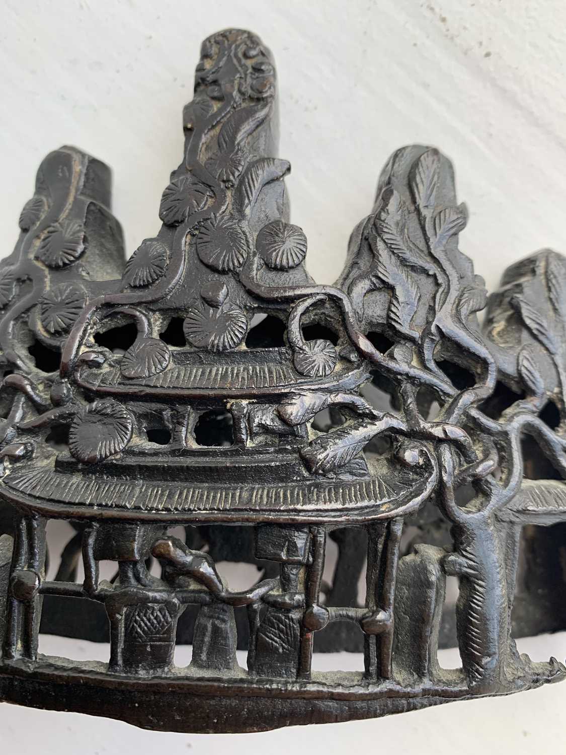 A Chinese bronze scholars brush stand, late Ming Dynasty, 17th century. - Image 9 of 25