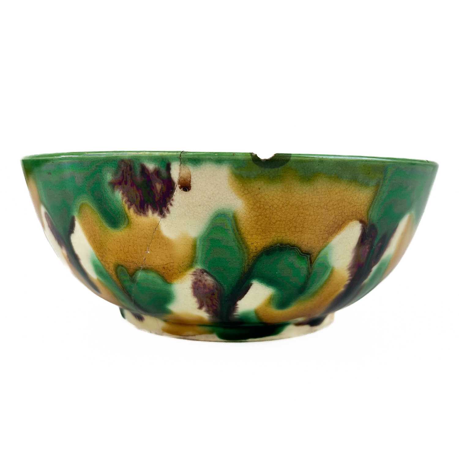 A Chinese egg and spinach glazed bowl, 18th/19th century. - Image 2 of 3