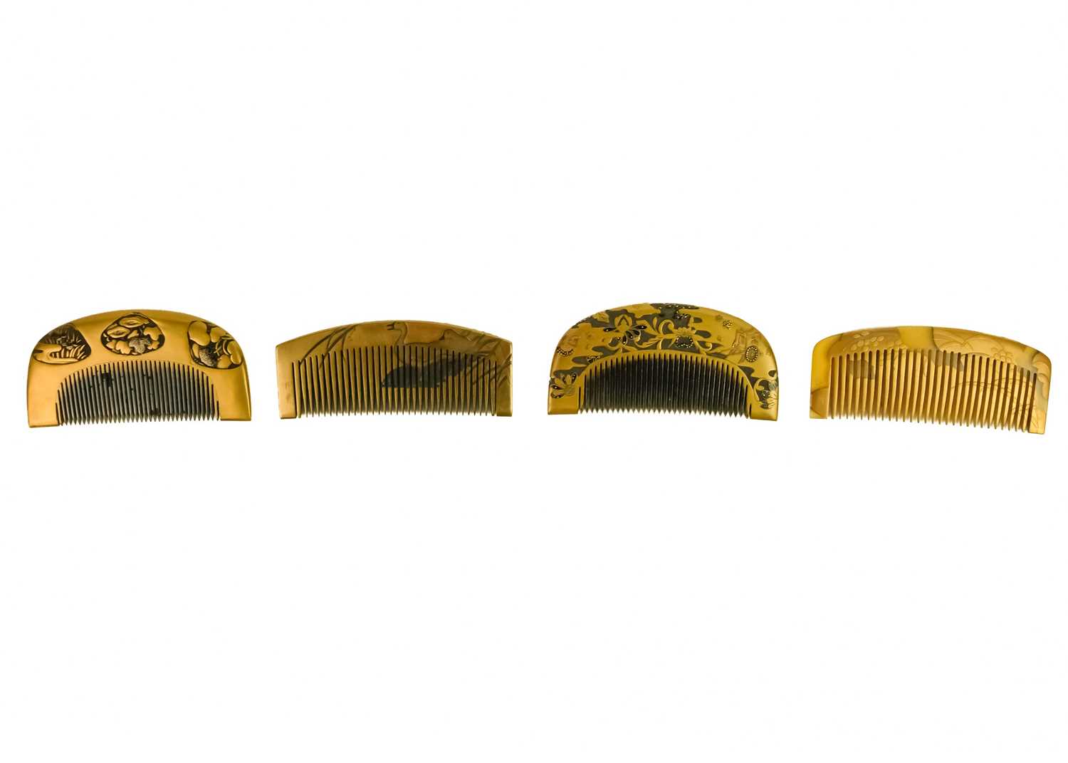 Eight Japanese gold lacquer combs, Meiji period. - Image 2 of 5