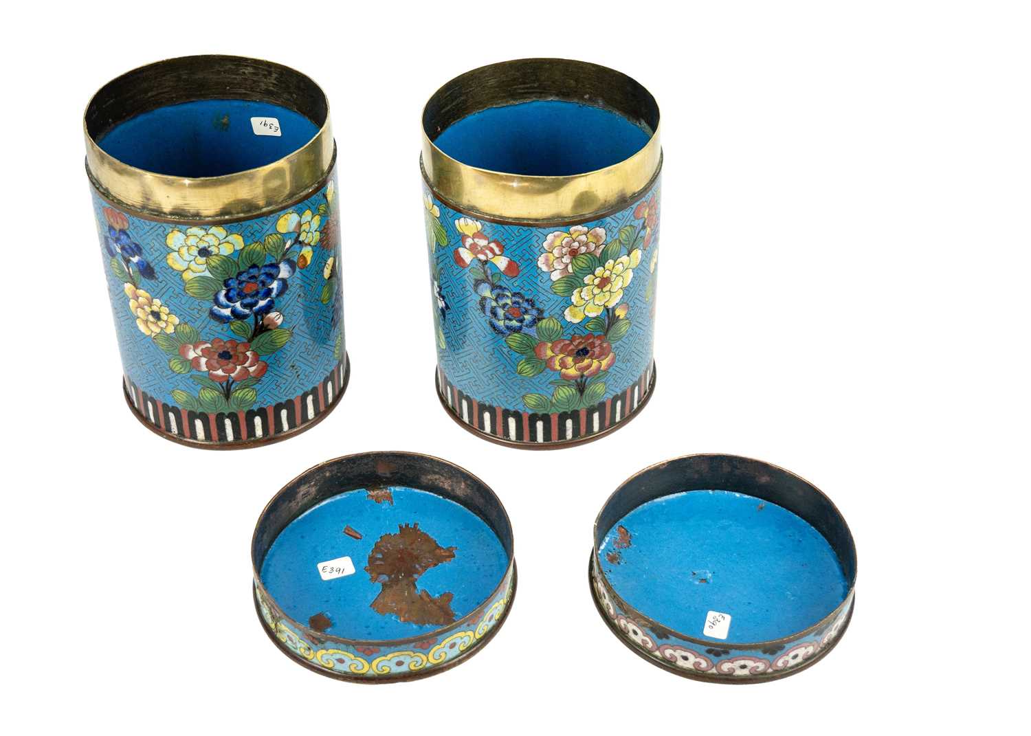 A pair of Chinese cloisonne cylindrical jars and covers, early 19th century. - Image 4 of 6