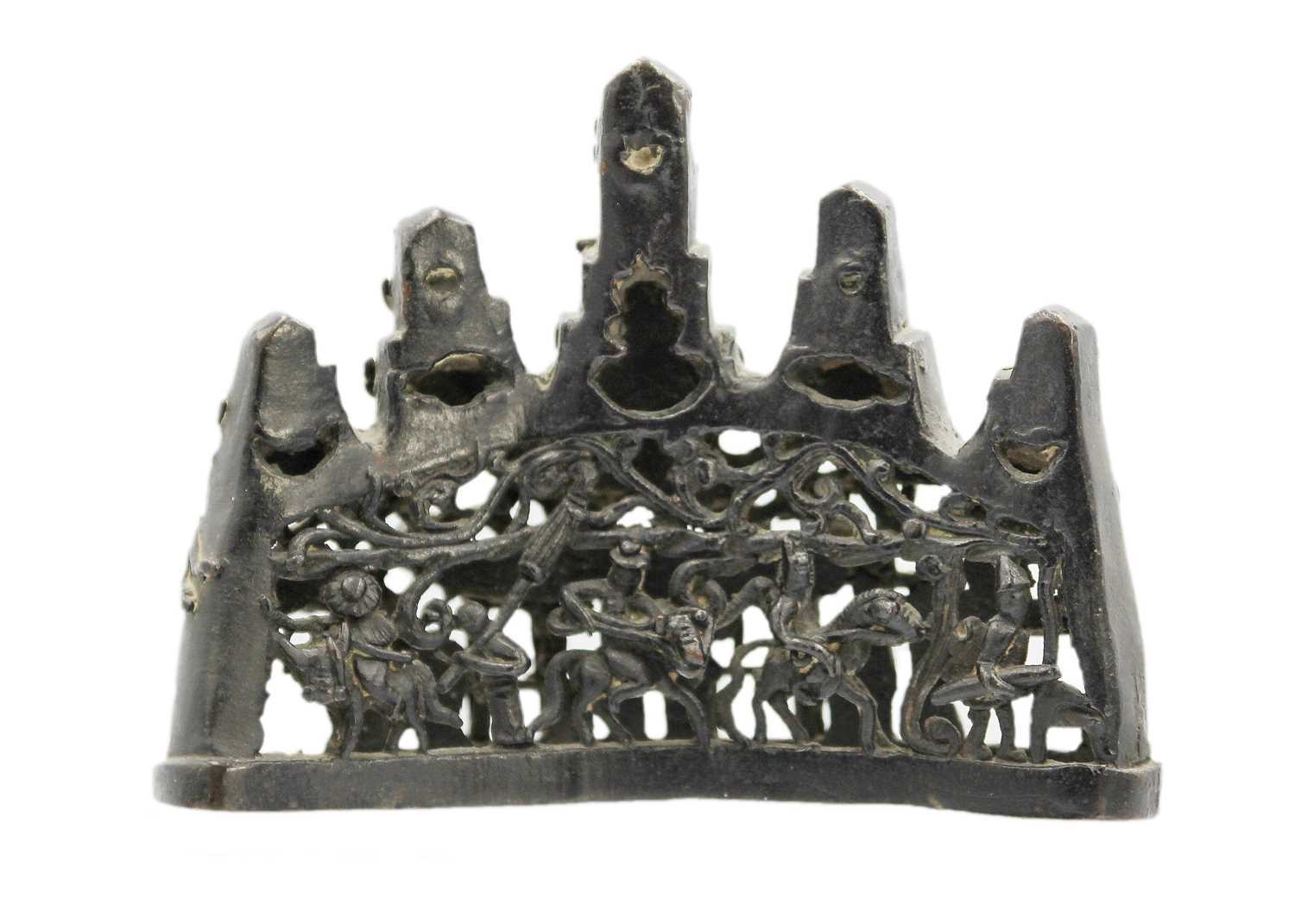 A Chinese bronze scholars brush stand, late Ming Dynasty, 17th century. - Image 3 of 25