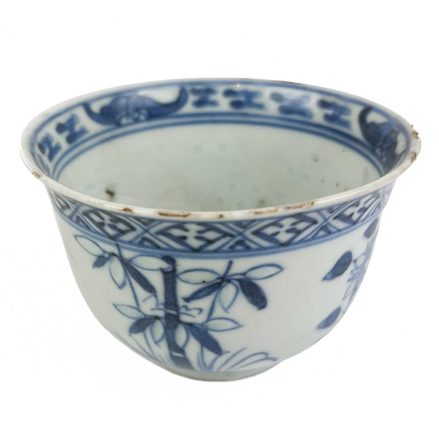 A Japanese Satsuma porcelain tea bowl, 19th century. - Image 7 of 13