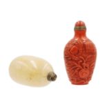 A Chinese agate pebble snuff bottle, Qing Dynasty.
