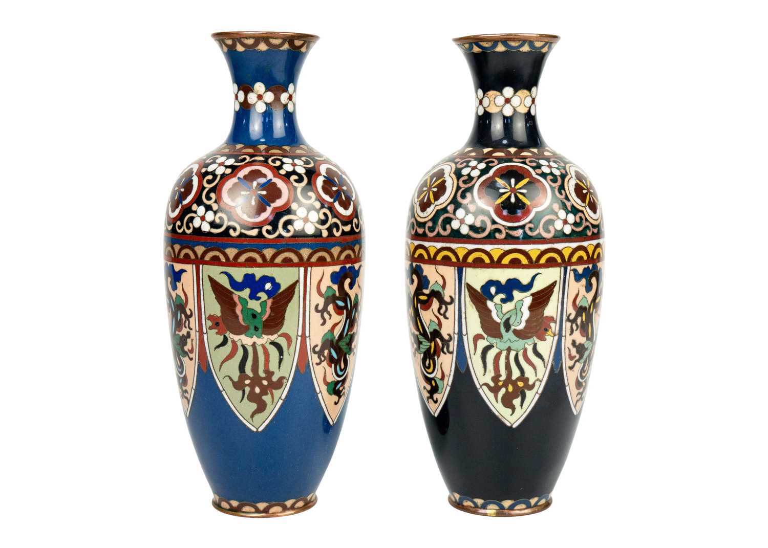 A pair of Japanese cloisonne vases, Meiji period. - Image 2 of 7