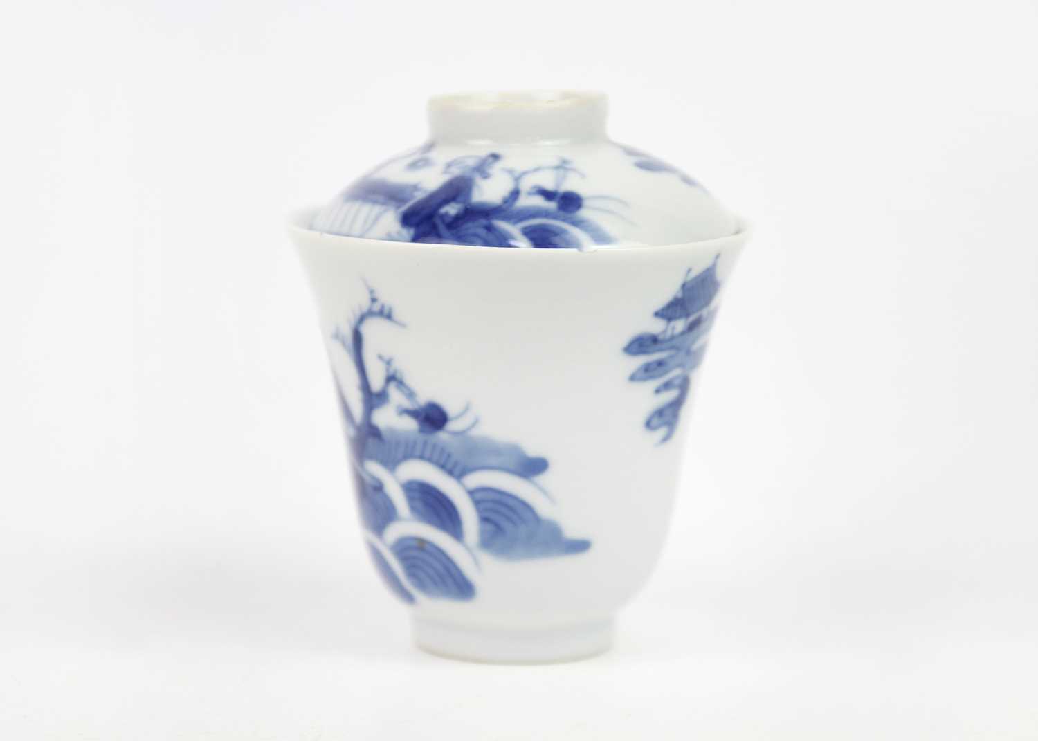 A set of Chinese blue and white porcelain cups, covers and stands, 18th century. - Image 6 of 41