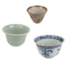 A Japanese Satsuma porcelain tea bowl, 19th century.