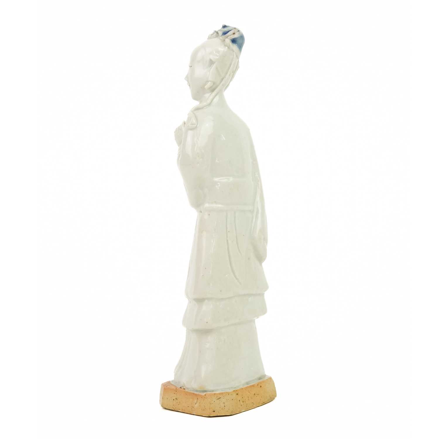 A pair of Chinese celadon figures of attendants, 19th century. - Image 3 of 16