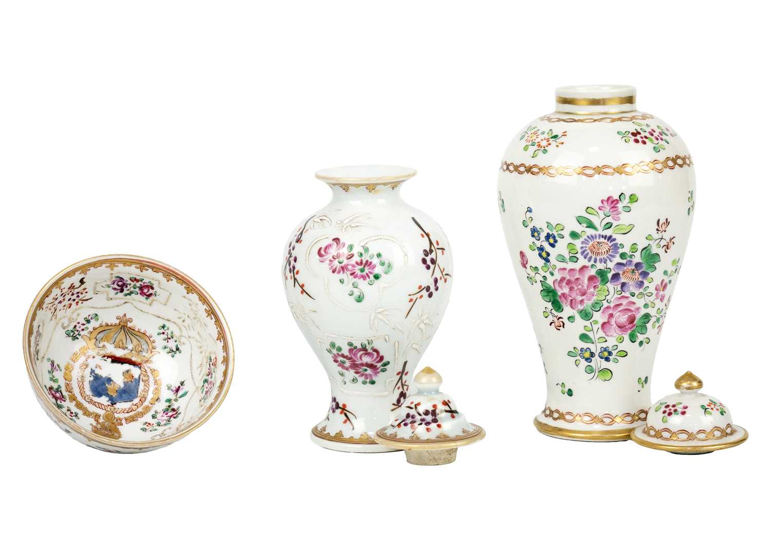 Two Samson porcelain famille rose vases, in Chinese export style, circa 1900. - Image 9 of 12