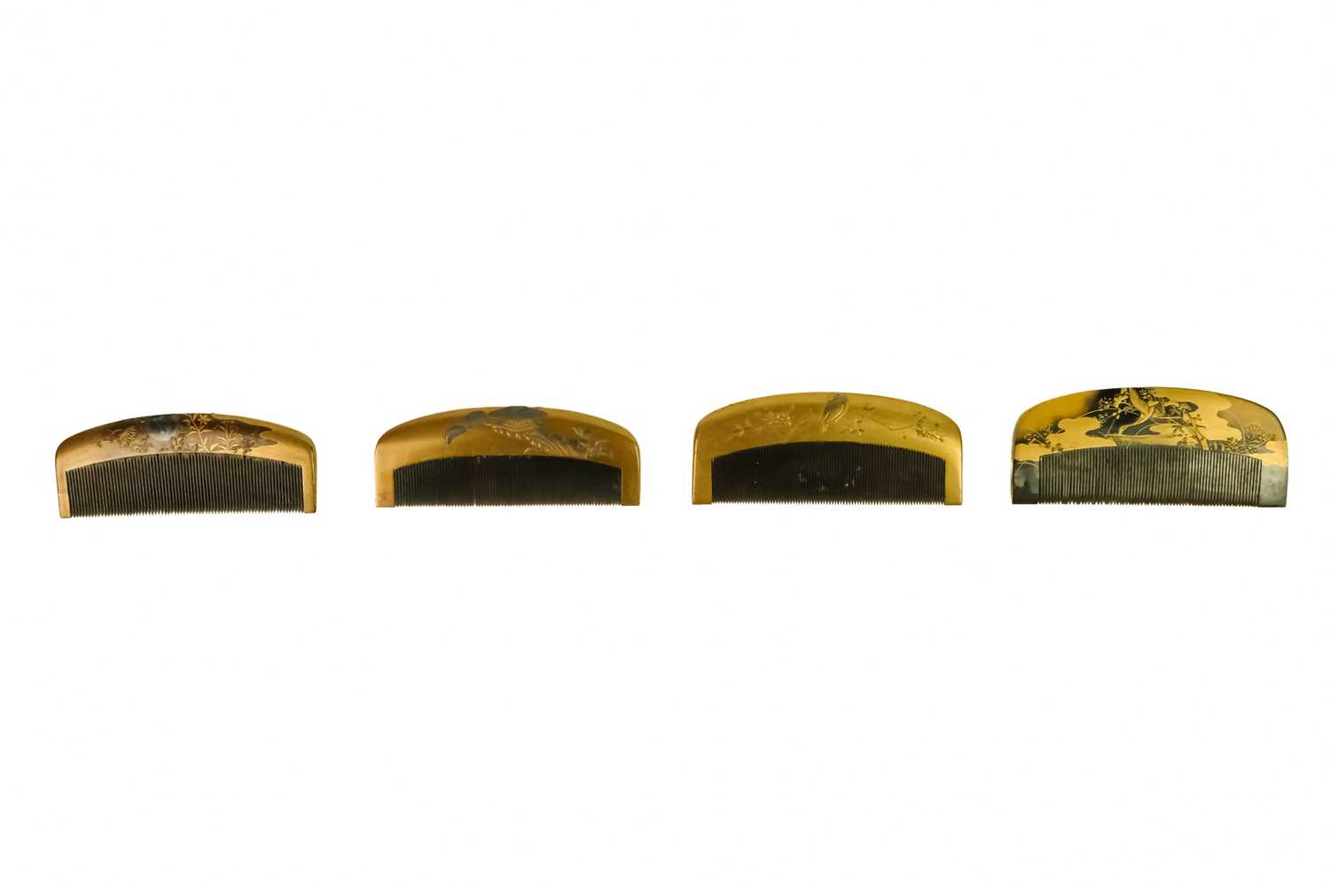 Eight Japanese gold lacquer combs, Meiji period. - Image 3 of 5