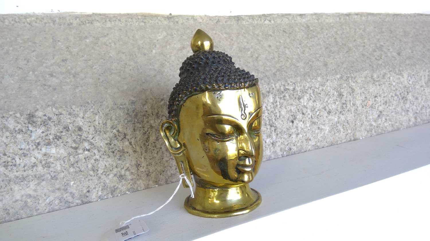 A Sino-Tibetan gilt bronze head of a Buddha, 19th century. - Image 7 of 9