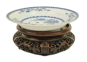 A Chinese export blue and white bowl, Qianlong period, 18th century.