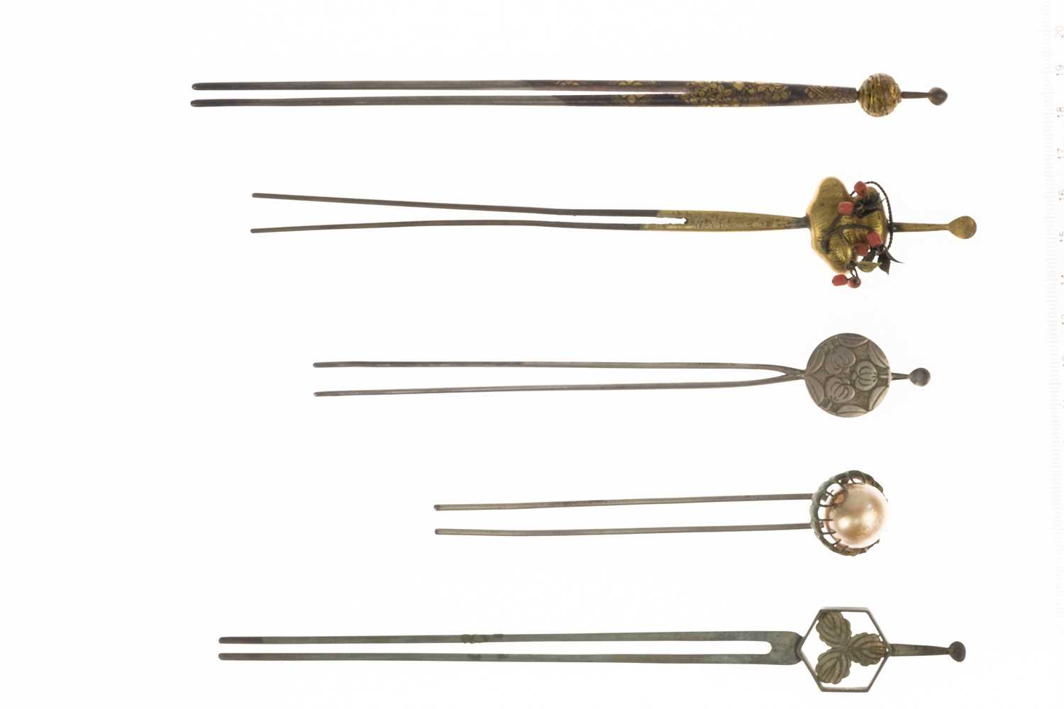 Ten various Japanese metal kanzashi, 19th/20th century. - Image 4 of 4