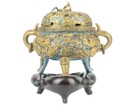 A rare Chinese porcelain censer, Qianlong mark and period.