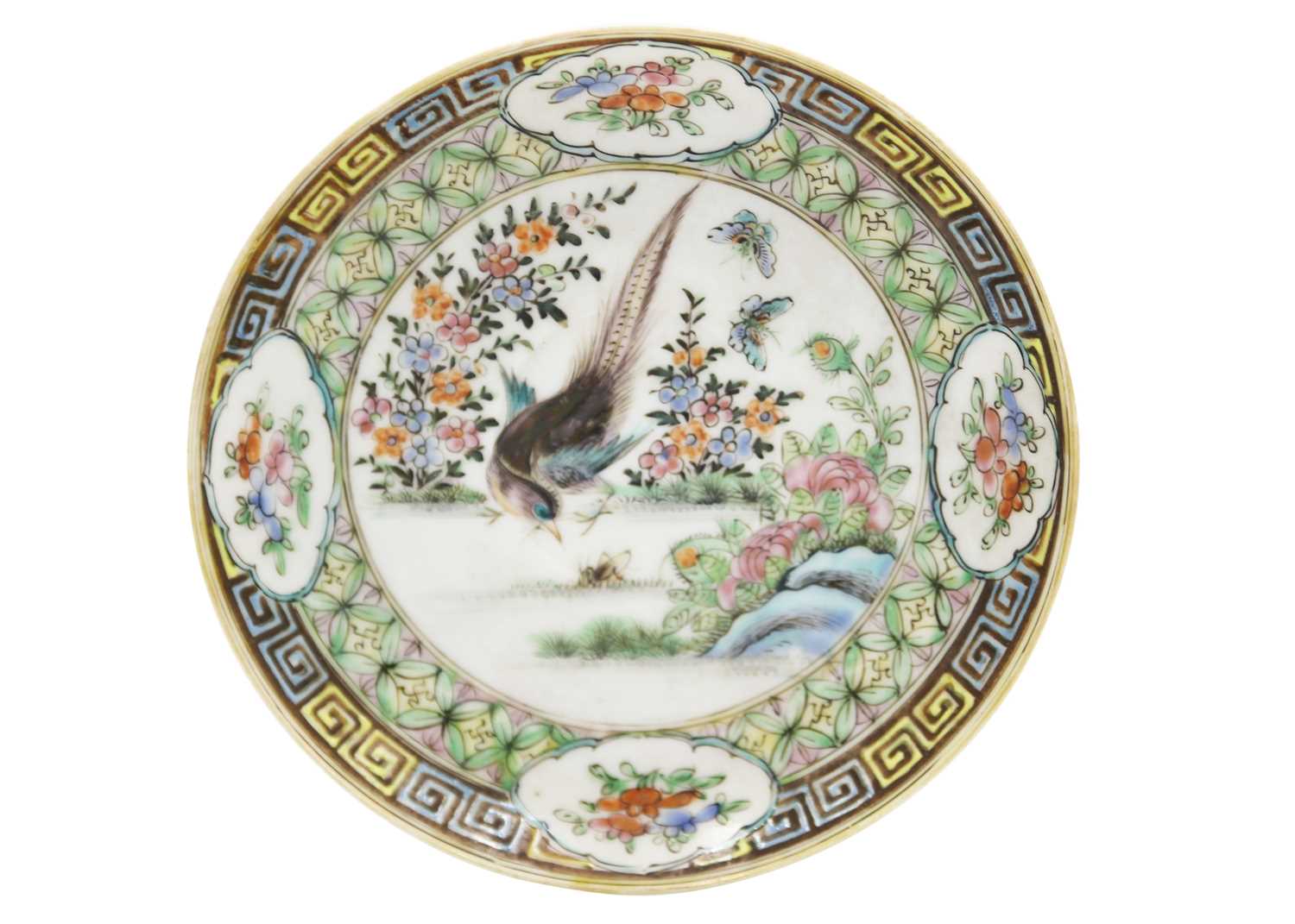 A Chinese porcelain shallow dish, 18th/19th century. - Image 2 of 12