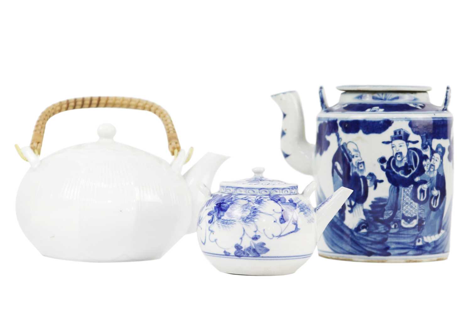 A Chinese blue and white prunus blossom teapot, circa 1900.