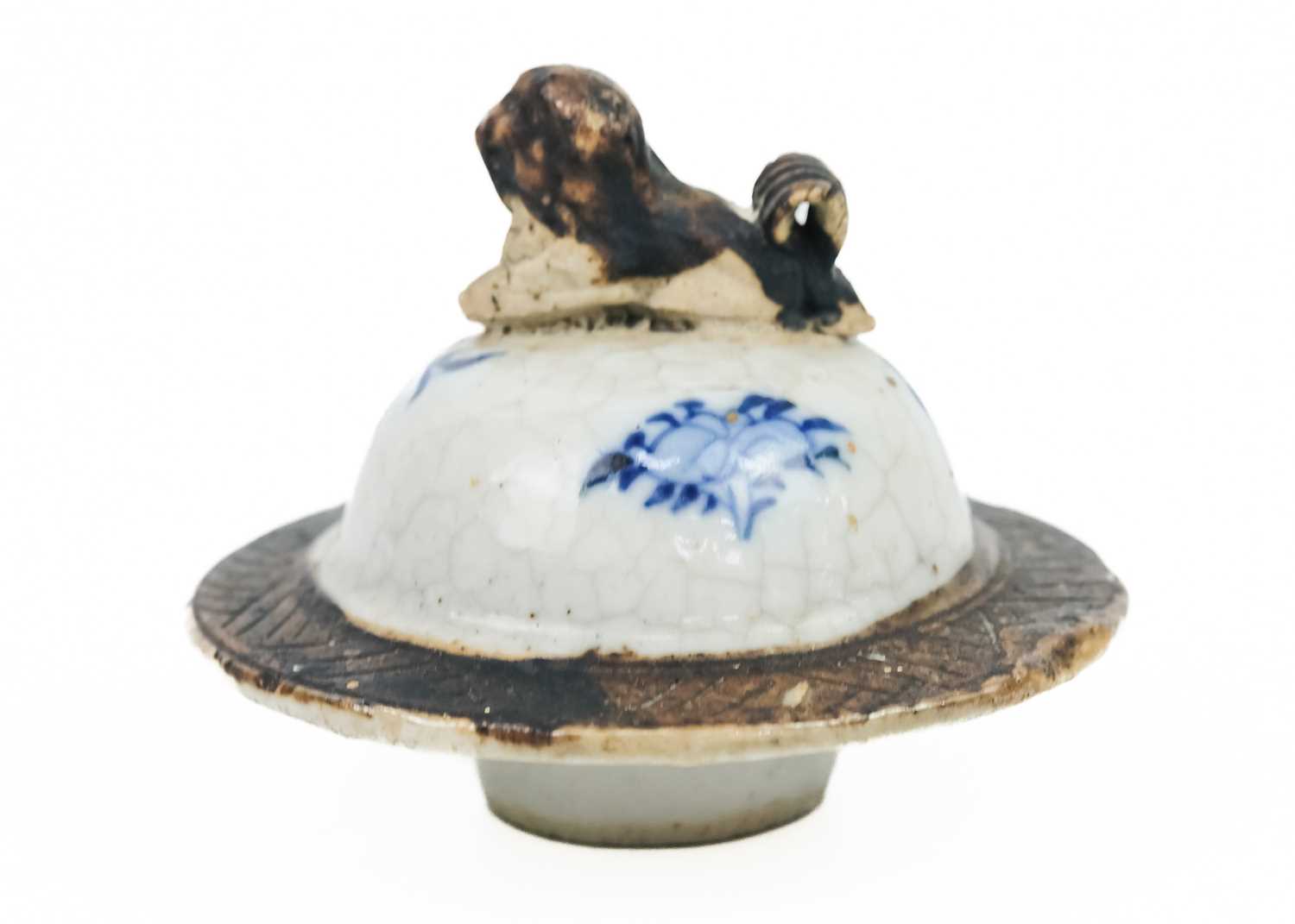 A Chinese crackle glaze porcelain vase, late 19th century. - Image 4 of 8