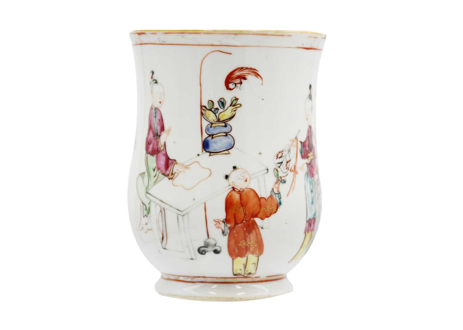 A large Chinese famille rose porcelain mug, 18th century. - Image 4 of 5