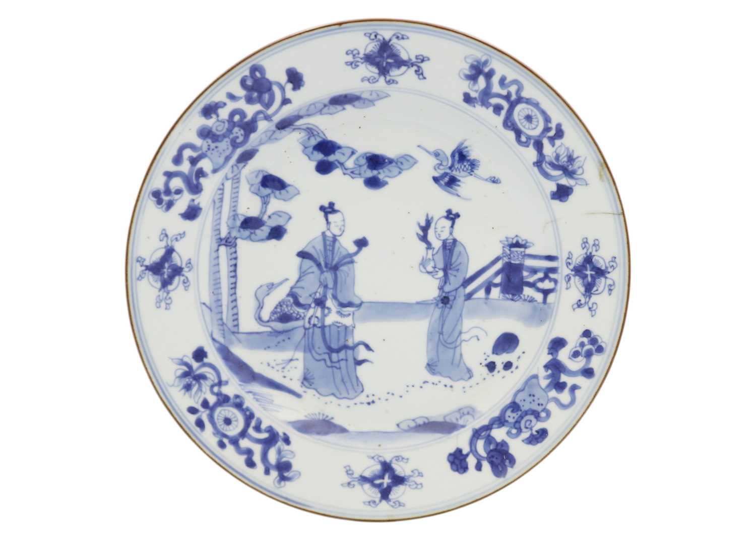 A Chinese blue and white porcelain plate, Qianlong period, 18th century. - Image 2 of 7