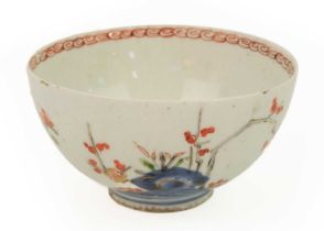 A Chinese Imari porcelain bowl, Qing Dynasty, late 18th/early 19th century.