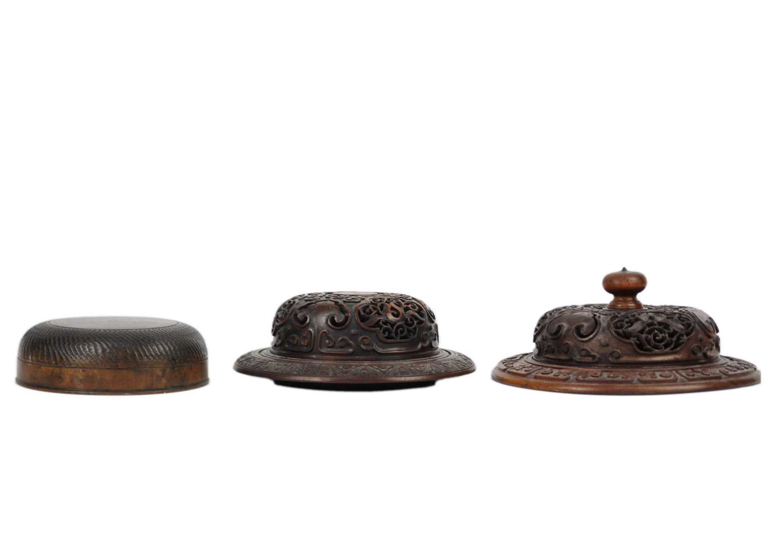 Various Chinese carved wood stands and covers, 19th/20th century. - Image 6 of 7