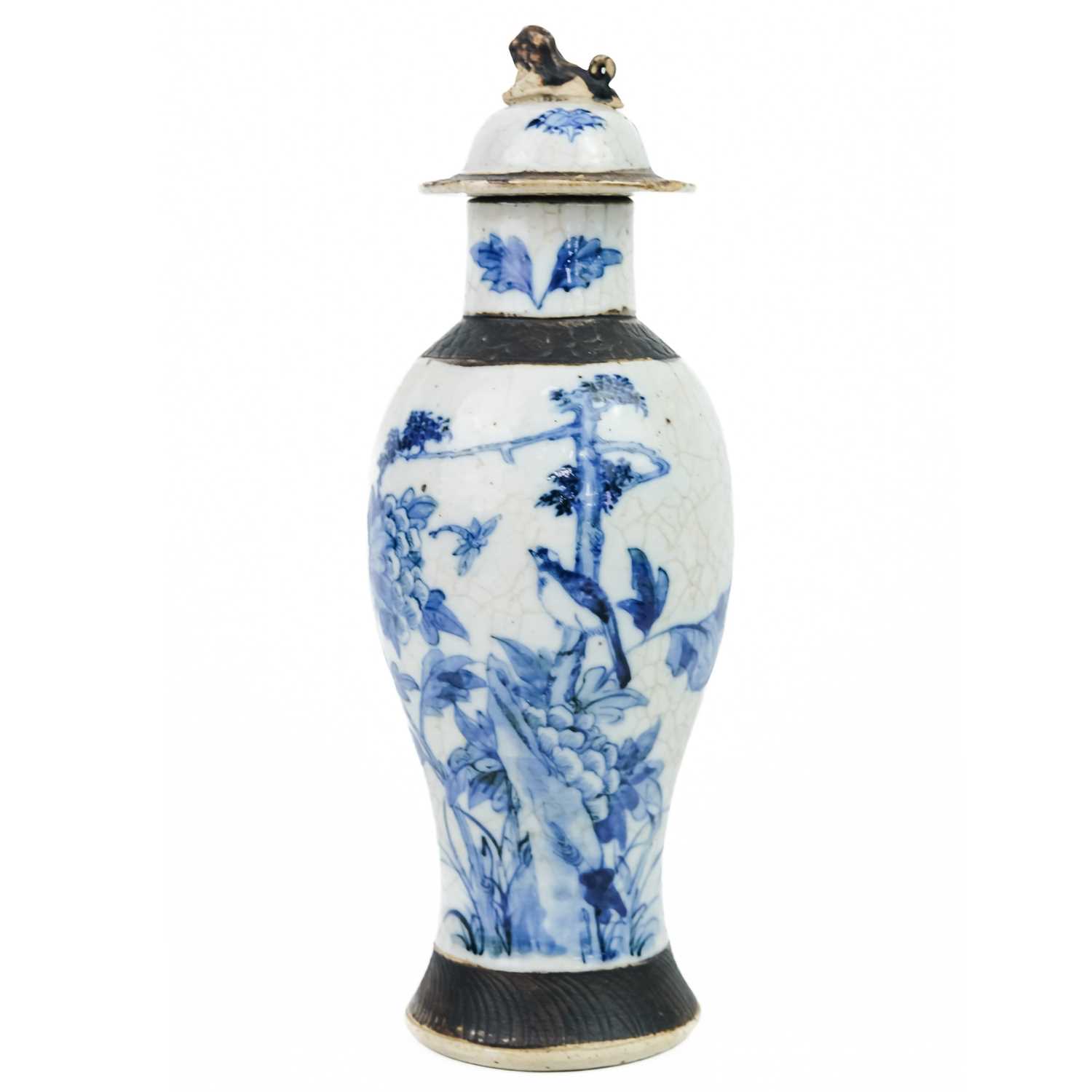 A Chinese crackle glaze porcelain vase, late 19th century. - Image 2 of 8