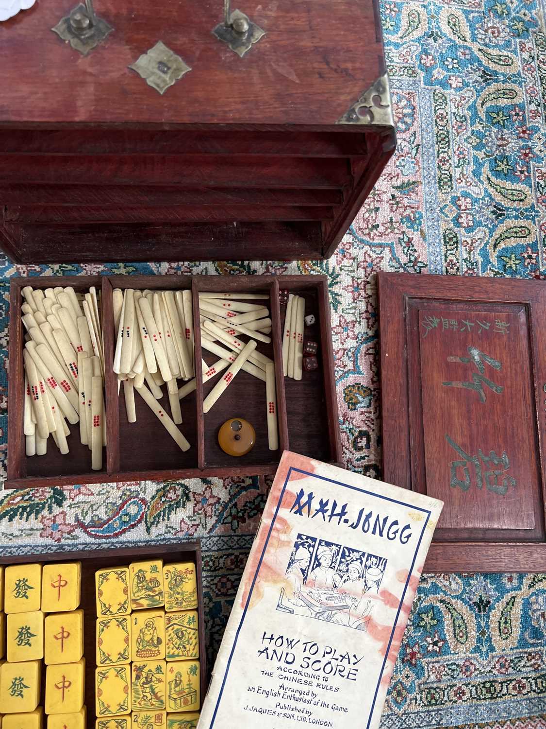 A mahogany cased mahjong set. - Image 10 of 12
