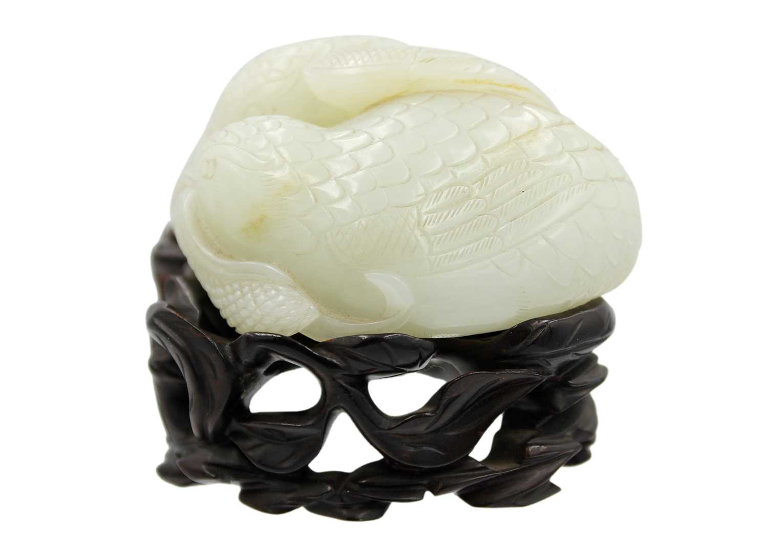 A Chinese carved celadon jade group of quail, Qing Dynasty, 18th/19th century. - Image 5 of 19