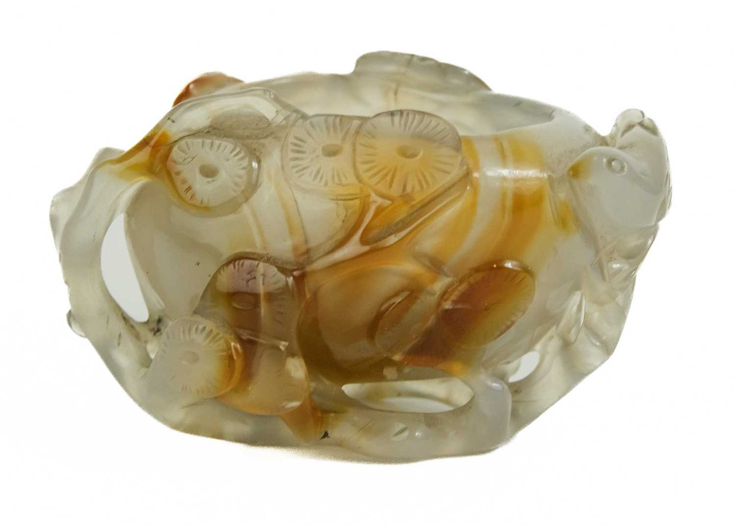 A Chinese agate water pot, Qing Dynasty, 19th century. - Image 6 of 12