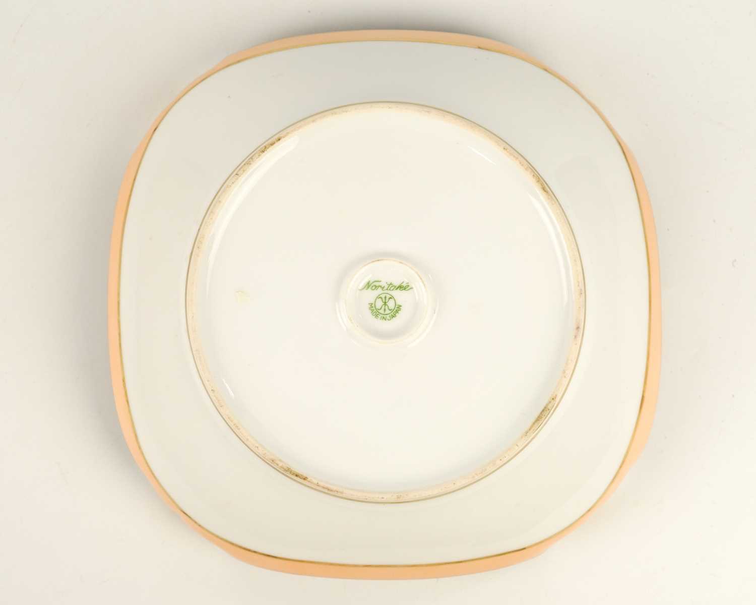 A Japanese Noritake gilded porcelain dish,, early-mid 20th century. - Image 5 of 6