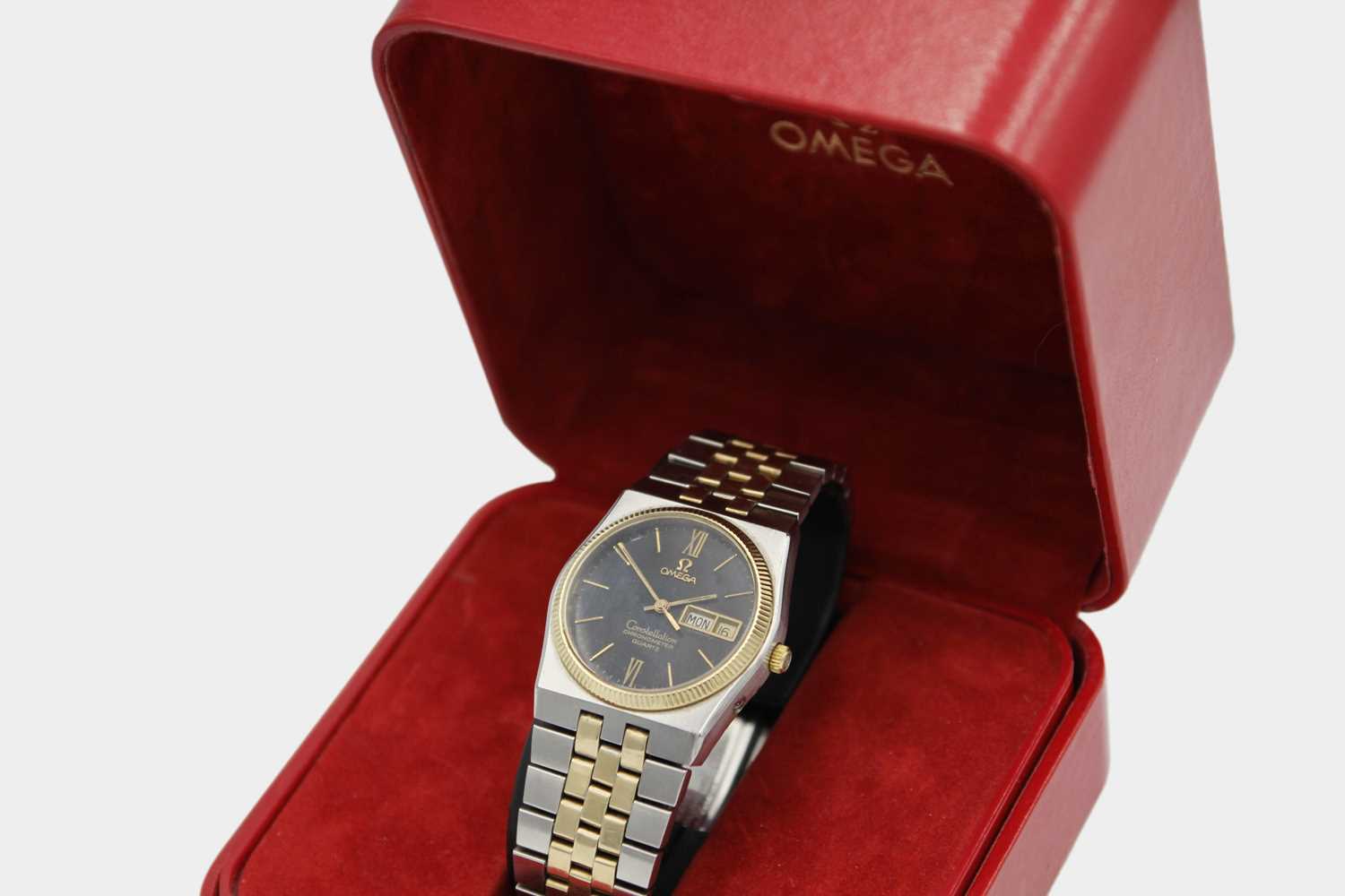 OMEGA - A Constellation bi-colour chronometer gentleman's quartz bracelet wristwatch. - Image 4 of 5