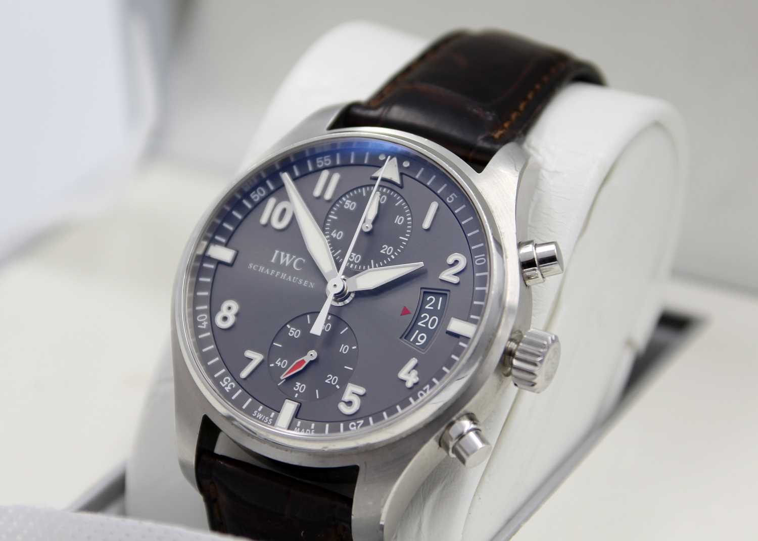 IWC - A Spitfire Chronograph stainless steel gentleman's automatic wristwatch ref. 3878. - Image 5 of 5