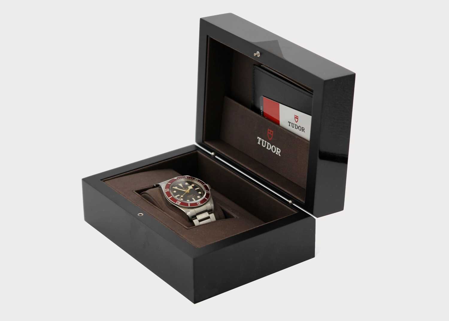 TUDOR - A Tudor Black Bay Heritage gentleman's automatic stainless steel wristwatch, ref. 79220R. - Image 6 of 8