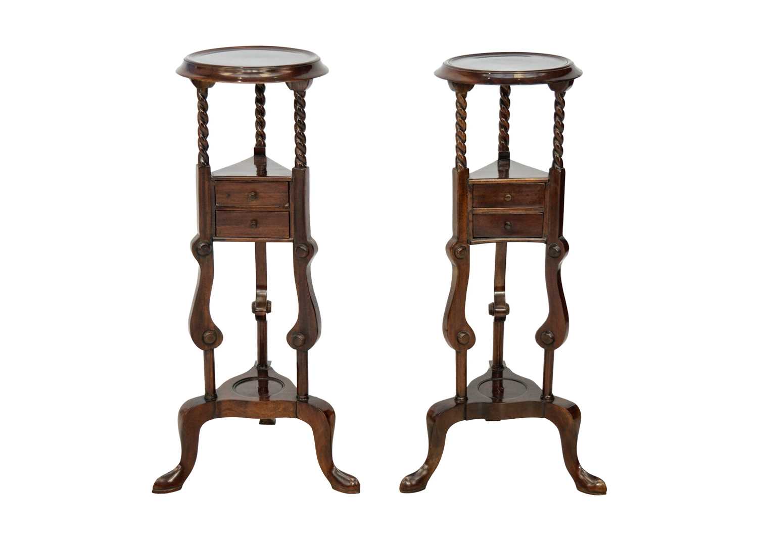 A pair of mahogany gentleman's tripod washstands. - Image 4 of 4