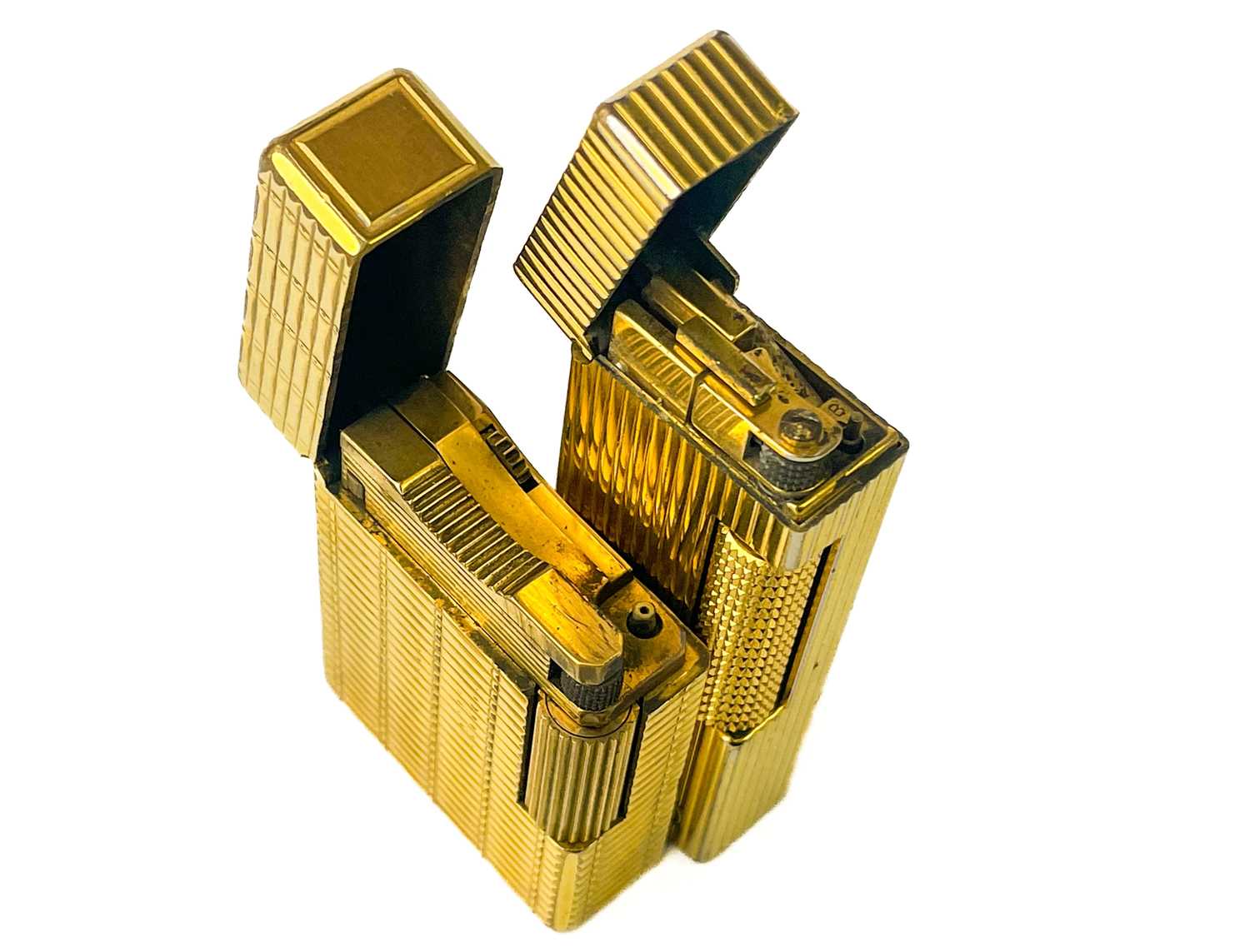 A Dunhill gold plated pocket lighter. - Image 6 of 6