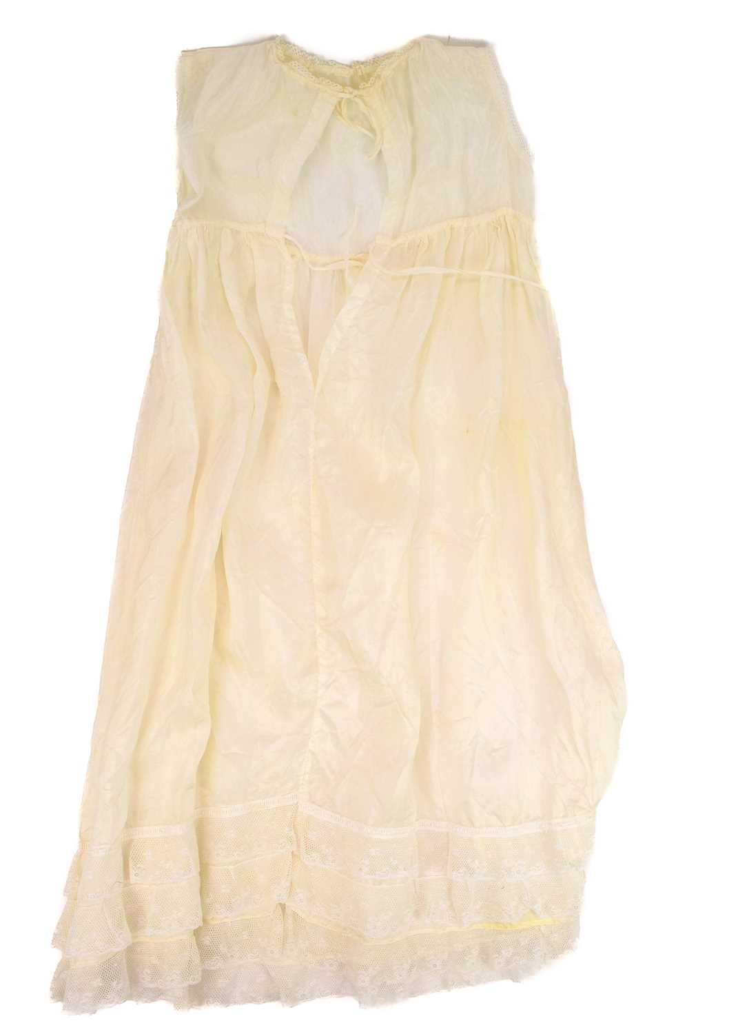 A 19th century infant's silk and lace christening gown. - Image 2 of 4